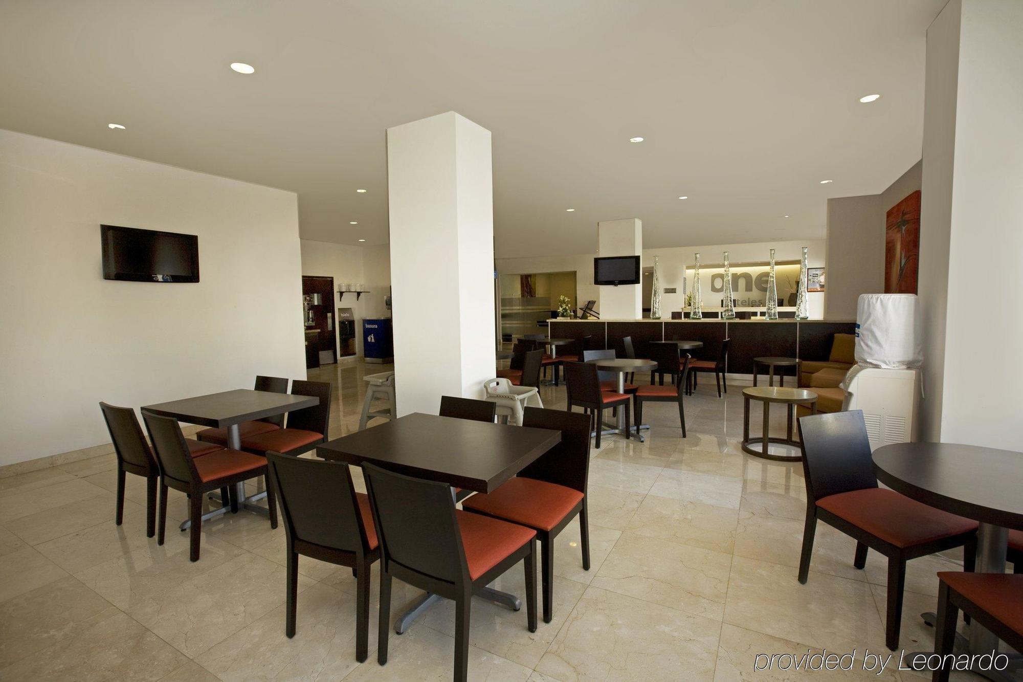 One Aguascalientes San Marcos Hotel Restaurant photo